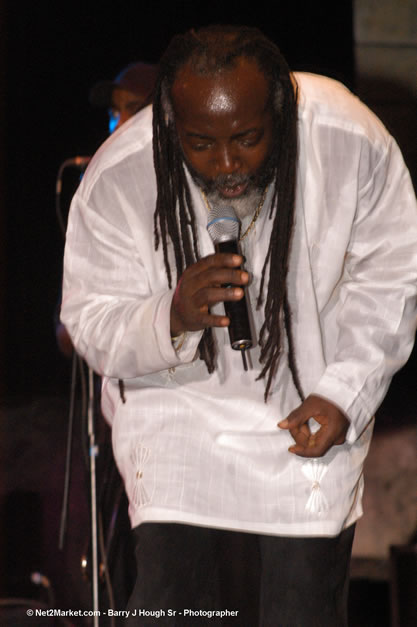 Freddy McGregor @ The Aqueduct on Rose Hall - Friday, January 26, 2007 - 10th Anniversary - Air Jamaica Jazz & Blues Festival 2007 - The Art of Music - Tuesday, January 23 - Saturday, January 27, 2007, The Aqueduct on Rose Hall, Montego Bay, Jamaica - Negril Travel Guide, Negril Jamaica WI - http://www.negriltravelguide.com - info@negriltravelguide.com...!