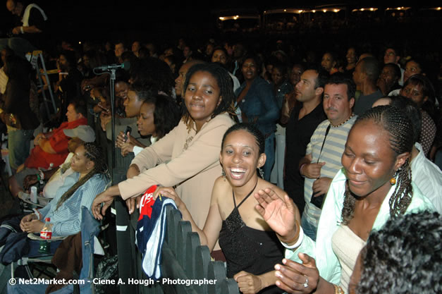 Venue & Audience - Air Jamaica Jazz & Blues Festival 2007 - The Art of Music -  Thursday, January 25th - 10th Anniversary - Air Jamaica Jazz & Blues Festival 2007 - The Art of Music - Tuesday, January 23 - Saturday, January 27, 2007, The Aqueduct on Rose Hall, Montego Bay, Jamaica - Negril Travel Guide, Negril Jamaica WI - http://www.negriltravelguide.com - info@negriltravelguide.com...!