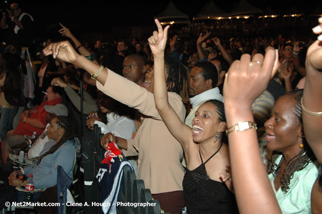 Venue & Audience - Air Jamaica Jazz & Blues Festival 2007 - The Art of Music -  Thursday, January 25th - 10th Anniversary - Air Jamaica Jazz & Blues Festival 2007 - The Art of Music - Tuesday, January 23 - Saturday, January 27, 2007, The Aqueduct on Rose Hall, Montego Bay, Jamaica - Negril Travel Guide, Negril Jamaica WI - http://www.negriltravelguide.com - info@negriltravelguide.com...!