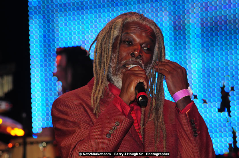 Billy Ocean at the Air Jamaica Jazz and Blues Festival 2008 The Art of Music - Saturday, January 26, 2008 - Air Jamaica Jazz & Blues 2008 The Art of Music venue at the Aqaueduct on Rose Hall Resort & Counrty Club, Montego Bay, St. James, Jamaica W.I. - Thursday, January 24 - Saturday, January 26, 2008 - Photographs by Net2Market.com - Claudine Housen & Barry J. Hough Sr, Photographers - Negril Travel Guide, Negril Jamaica WI - http://www.negriltravelguide.com - info@negriltravelguide.com...!