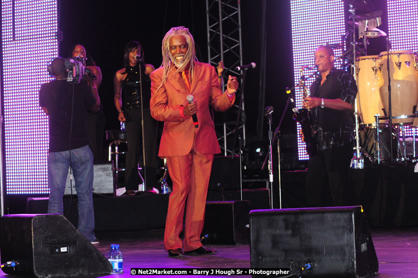 Billy Ocean at the Air Jamaica Jazz and Blues Festival 2008 The Art of Music - Saturday, January 26, 2008 - Air Jamaica Jazz & Blues 2008 The Art of Music venue at the Aqaueduct on Rose Hall Resort & Counrty Club, Montego Bay, St. James, Jamaica W.I. - Thursday, January 24 - Saturday, January 26, 2008 - Photographs by Net2Market.com - Claudine Housen & Barry J. Hough Sr, Photographers - Negril Travel Guide, Negril Jamaica WI - http://www.negriltravelguide.com - info@negriltravelguide.com...!