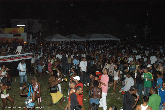 Stages @ WAVZ - Appleton ATI 2005 Negril - Saturday,  July 30, 2005 - Sponsored by: Appleton Adult Entertainment - Negril Travel Guide, Negril Jamaica WI - http://www.negriltravelguide.com - info@negriltravelguide.com...!