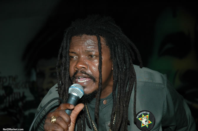 The Messenger, Reggae Super Star - Luciano - Gregory Isaacs - Bobby Dread - Swallow - backed by the Indika Band - Boubon Beach Restaurant, Beach Bar & Oceanfront Accommodations - Negril Travel Guide, Negril Jamaica WI - http://www.negriltravelguide.com - info@negriltravelguide.com...!