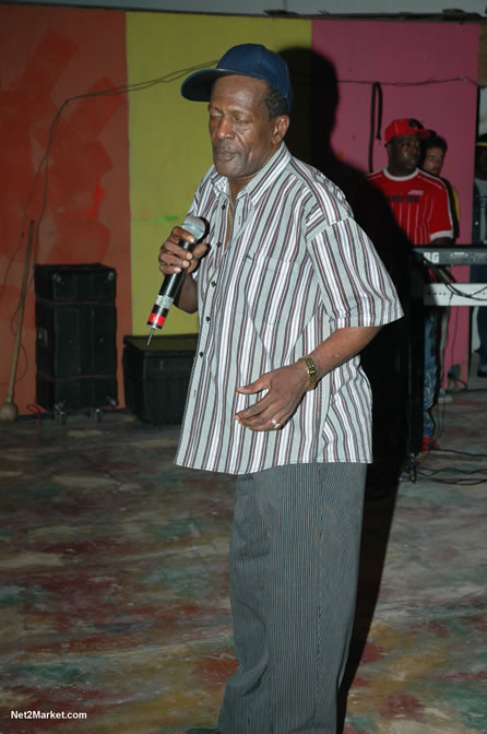 The Messenger, Reggae Super Star - Luciano - Gregory Isaacs - Bobby Dread - Swallow - backed by the Indika Band - Boubon Beach Restaurant, Beach Bar & Oceanfront Accommodations - Negril Travel Guide, Negril Jamaica WI - http://www.negriltravelguide.com - info@negriltravelguide.com...!