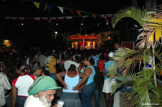 Supreme Ventures Jamaica Presents: The Legendary Bryon Lee & The Dragonaires @ The Jungle, Norman Manley Boulevard, Negril, Jamaica -  Featuring: Roger G - Sweet Voice, Oscar B - Mr. Dynamite, Jumo - Winer Bwoy, Ashley - Miss Energy, Guest Selector - DJ Sunshine, and MC Jerry D - Negril Travel Guide, Negril Jamaica WI - http://www.negriltravelguide.com - info@negriltravelguide.com...!