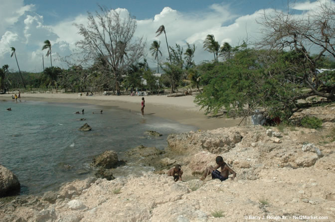 A Photo Story of Calabash 2005 - 5th Anniversary - @ Jakes, Treasure Beach - May 27th to 29th, 2005 - Negril Travel Guide, Negril Jamaica WI - http://www.negriltravelguide.com - info@negriltravelguide.com...!