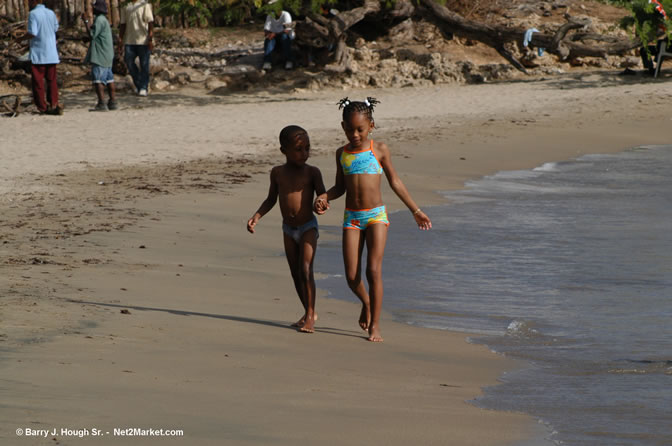 A Photo Story of Calabash 2005 - 5th Anniversary - @ Jakes, Treasure Beach - May 27th to 29th, 2005 - Negril Travel Guide, Negril Jamaica WI - http://www.negriltravelguide.com - info@negriltravelguide.com...!