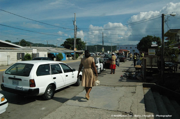 A Walk Around Lucea One Way - Caribbean Medical Mission, Wednesday, October 18, 2006 - Negril Travel Guide, Negril Jamaica WI - http://www.negriltravelguide.com - info@negriltravelguide.com...!