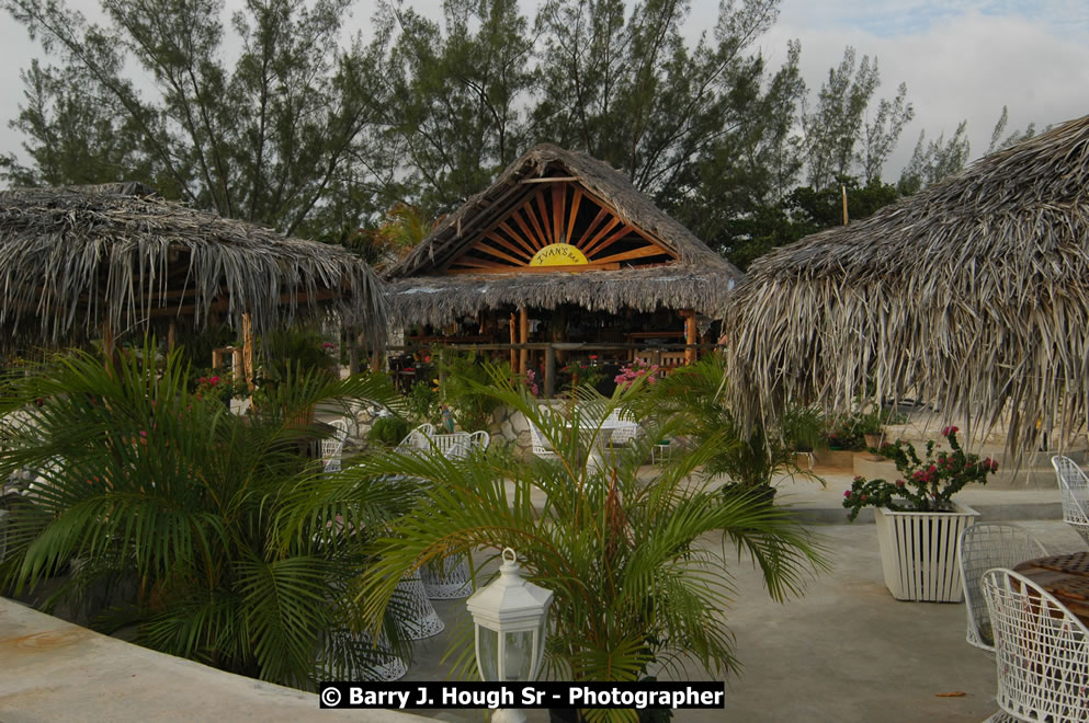 Catcha Fallen Star Resort Rises from the Destruction of Hurricane Ivan, West End, Negril, Westmoreland, Jamaica W.I. - Photographs by Net2Market.com - Barry J. Hough Sr. Photojournalist/Photograper - Photographs taken with a Nikon D70, D100, or D300 -  Negril Travel Guide, Negril Jamaica WI - http://www.negriltravelguide.com - info@negriltravelguide.com...!