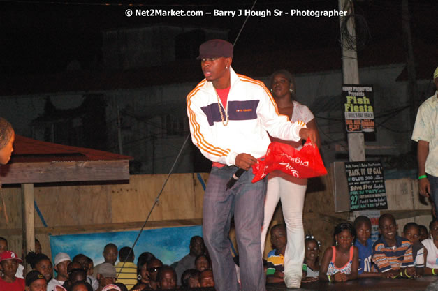 Cross De Harbour @ Lucea Car Park presented by Linkz Entertainment in association with Lucea Chamber of Commerce - Featuring Freddy Mc Gregor, Iley Dread, Mr. Vegas, Lt. Elmo, Champagne, Merital, CC, Brillant, TQ, Mad Dog, Chumps - Lucea, Hanover, Jamaica - Negril Travel Guide.com, Negril Jamaica WI - http://www.negriltravelguide.com - info@negriltravelguide.com...!