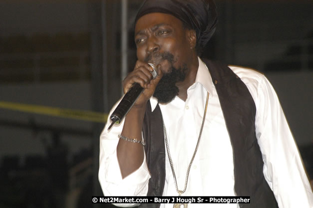 Junior Reid - Cure Fest 2007 - Longing For Concert at Trelawny Multi Purpose Stadium, Trelawny, Jamaica - Sunday, October 14, 2007 - Cure Fest 2007 October 12th-14th, 2007 Presented by Danger Promotions, Iyah Cure Promotions, and Brass Gate Promotions - Alison Young, Publicist - Photographs by Net2Market.com - Barry J. Hough Sr, Photographer - Negril Travel Guide, Negril Jamaica WI - http://www.negriltravelguide.com - info@negriltravelguide.com...!