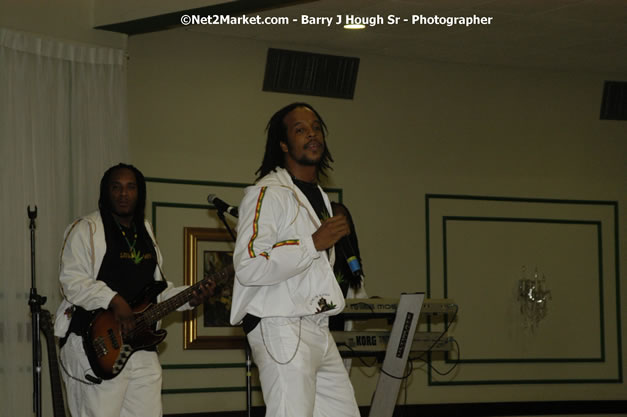 Live Wyya - Reflections - Cure Fest 2007 - All White Birth-Night Party - Hosted by Jah Cure - Starfish Trelawny Hotel - Trelawny, Jamaica - Friday, October 12, 2007 - Cure Fest 2007 October 12th-14th, 2007 Presented by Danger Promotions, Iyah Cure Promotions, and Brass Gate Promotions - Alison Young, Publicist - Photographs by Net2Market.com - Barry J. Hough Sr, Photographer - Negril Travel Guide, Negril Jamaica WI - http://www.negriltravelguide.com - info@negriltravelguide.com...!