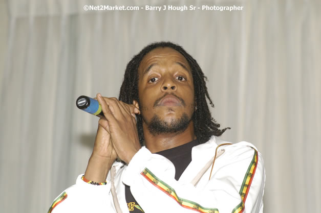 Live Wyya - Reflections - Cure Fest 2007 - All White Birth-Night Party - Hosted by Jah Cure - Starfish Trelawny Hotel - Trelawny, Jamaica - Friday, October 12, 2007 - Cure Fest 2007 October 12th-14th, 2007 Presented by Danger Promotions, Iyah Cure Promotions, and Brass Gate Promotions - Alison Young, Publicist - Photographs by Net2Market.com - Barry J. Hough Sr, Photographer - Negril Travel Guide, Negril Jamaica WI - http://www.negriltravelguide.com - info@negriltravelguide.com...!