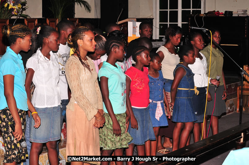 Lucea United Church - Unitied Church in Jamaica and Cayman Islands - Worship Service & Celebration of the Sacrament of Holy Communion - Special Guests: Hanover Homecoming Foundation & His excellency The Most Honourable Professor Sir Kenneth Hall Governor General of Jamaica - Sunday, August 3, 2008 - Hanover Homecoming Foundation LTD Jamaica - Wherever you roam ... Hanover bids you ... come HOME - Sunday, August 3 to Saturday, August 9, 2008 - Hanover Jamaica - Photographs by Net2Market.com - Barry J. Hough Sr. Photojournalist/Photograper - Photographs taken with a Nikon D300 - Negril Travel Guide, Negril Jamaica WI - http://www.negriltravelguide.com - info@negriltravelguide.com...!