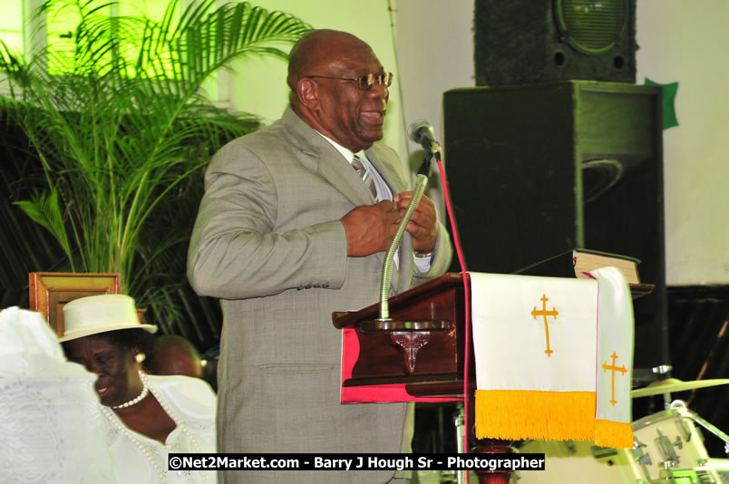 Lucea United Church - Unitied Church in Jamaica and Cayman Islands - Worship Service & Celebration of the Sacrament of Holy Communion - Special Guests: Hanover Homecoming Foundation & His excellency The Most Honourable Professor Sir Kenneth Hall Governor General of Jamaica - Sunday, August 3, 2008 - Hanover Homecoming Foundation LTD Jamaica - Wherever you roam ... Hanover bids you ... come HOME - Sunday, August 3 to Saturday, August 9, 2008 - Hanover Jamaica - Photographs by Net2Market.com - Barry J. Hough Sr. Photojournalist/Photograper - Photographs taken with a Nikon D300 - Negril Travel Guide, Negril Jamaica WI - http://www.negriltravelguide.com - info@negriltravelguide.com...!