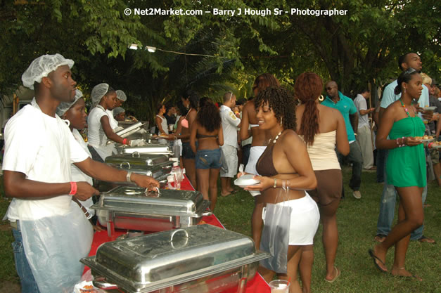 Hybrid Go Ultra - Independence Negril 2K7 - A Barefoot Beach Party @ The Hybrid Beach Cove aka Half Moon Beach Club, Sunday, August 5, 2007, Half Moon Beach, Hanover Parish, Jamaica - Negril Travel Guide.com, Negril Jamaica WI - http://www.negriltravelguide.com - info@negriltravelguide.com...!