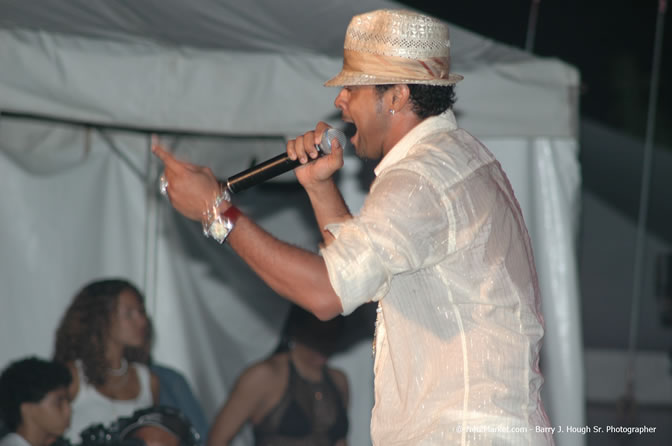 Shaggy - Air Jamaica Jazz & Blues Festival 2006 - The Art of Music - Cinnamon Hill Golf Club - Rosehall Resort & Country Club, Montego Bay, Jamaica W.I. - Thursday, January 26, 2006 - Negril Travel Guide, Negril Jamaica WI - http://www.negriltravelguide.com - info@negriltravelguide.com...!