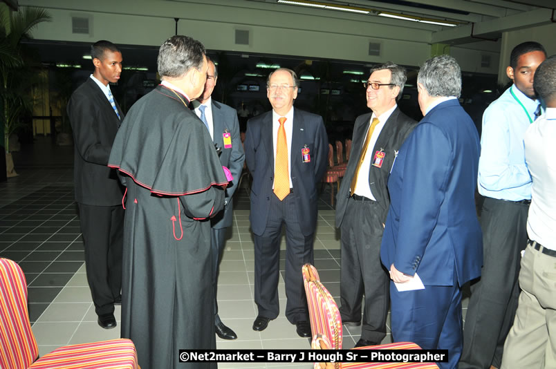 The Unveiling Of The Commemorative Plaque By The Honourable Prime Minister, Orette Bruce Golding, MP, And Their Majesties, King Juan Carlos I And Queen Sofia Of Spain - On Wednesday, February 18, 2009, Marking The Completion Of The Expansion Of Sangster International Airport, Venue at Sangster International Airport, Montego Bay, St James, Jamaica - Wednesday, February 18, 2009 - Photographs by Net2Market.com - Barry J. Hough Sr, Photographer/Photojournalist - Negril Travel Guide, Negril Jamaica WI - http://www.negriltravelguide.com - info@negriltravelguide.com...!