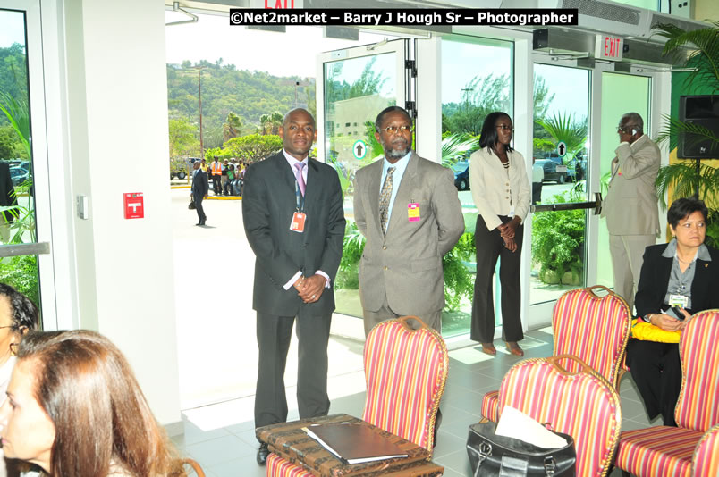 The Unveiling Of The Commemorative Plaque By The Honourable Prime Minister, Orette Bruce Golding, MP, And Their Majesties, King Juan Carlos I And Queen Sofia Of Spain - On Wednesday, February 18, 2009, Marking The Completion Of The Expansion Of Sangster International Airport, Venue at Sangster International Airport, Montego Bay, St James, Jamaica - Wednesday, February 18, 2009 - Photographs by Net2Market.com - Barry J. Hough Sr, Photographer/Photojournalist - Negril Travel Guide, Negril Jamaica WI - http://www.negriltravelguide.com - info@negriltravelguide.com...!