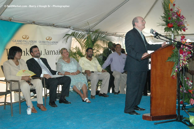 Palladium Hotels & Resorts - Groundbreaking of the 1600-Room Grand Palladium Lady Hamilton Resort & Spa and the Grand Palludium Jamaica Resort & Spa - Special Address: The Most Honorable Portia Simpson-Miller, O.N., M.P., Prime Minister of Jamaica - The Point, Lucea, Hanover, Saturday, November 11, 2006 @ 2:00 pm - Negril Travel Guide, Negril Jamaica WI - http://www.negriltravelguide.com - info@negriltravelguide.com...!