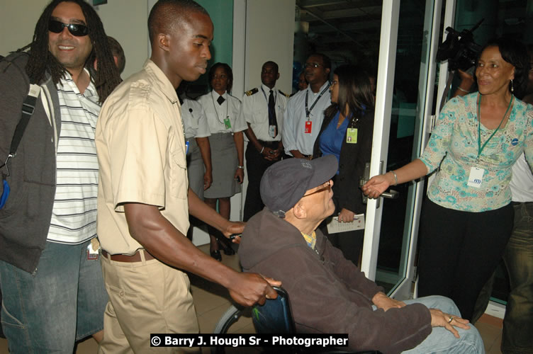 JetBue Airways' Inaugural Air Service between Sangster International Airport, Montego Bay and John F. Kennedy Airport, New York at MBJ Airports Sangster International Airport, Montego Bay, St. James, Jamaica - Thursday, May 21, 2009 - Photographs by Net2Market.com - Barry J. Hough Sr, Photographer/Photojournalist - Negril Travel Guide, Negril Jamaica WI - http://www.negriltravelguide.com - info@negriltravelguide.com...!