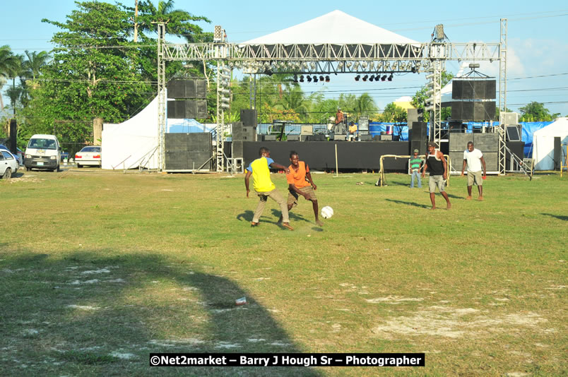 Marley Magic Traffic Jam - Celebrity Football @ Spring Break - Saturday, March 21, 2009 - Also Featuring: Kelley, Capleton, Junior Reid, Spragga Benz, Wayne Marshall, Munga, Romaine Virgo,Embee, Bango Herman, Flava K, Whisky Baggio, Andrew and Wadda Blood, Black Am I, Packa, Venue at Waz Beach, Norman Manley Boulevard, Negril Westmoreland, Jamaica - Saturday, March 21, 2009 - Photographs by Net2Market.com - Barry J. Hough Sr, Photographer/Photojournalist - Negril Travel Guide, Negril Jamaica WI - http://www.negriltravelguide.com - info@negriltravelguide.com...!