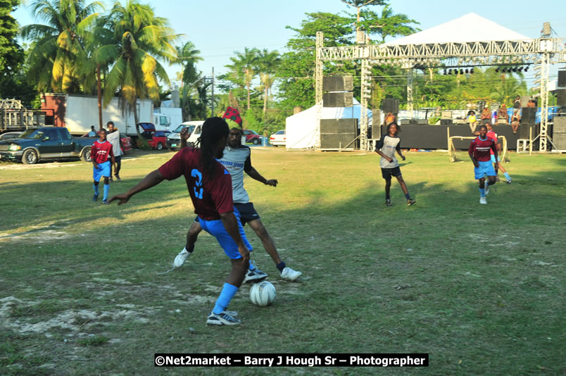 Marley Magic Traffic Jam - Celebrity Football @ Spring Break - Saturday, March 21, 2009 - Also Featuring: Kelley, Capleton, Junior Reid, Spragga Benz, Wayne Marshall, Munga, Romaine Virgo,Embee, Bango Herman, Flava K, Whisky Baggio, Andrew and Wadda Blood, Black Am I, Packa, Venue at Waz Beach, Norman Manley Boulevard, Negril Westmoreland, Jamaica - Saturday, March 21, 2009 - Photographs by Net2Market.com - Barry J. Hough Sr, Photographer/Photojournalist - Negril Travel Guide, Negril Jamaica WI - http://www.negriltravelguide.com - info@negriltravelguide.com...!