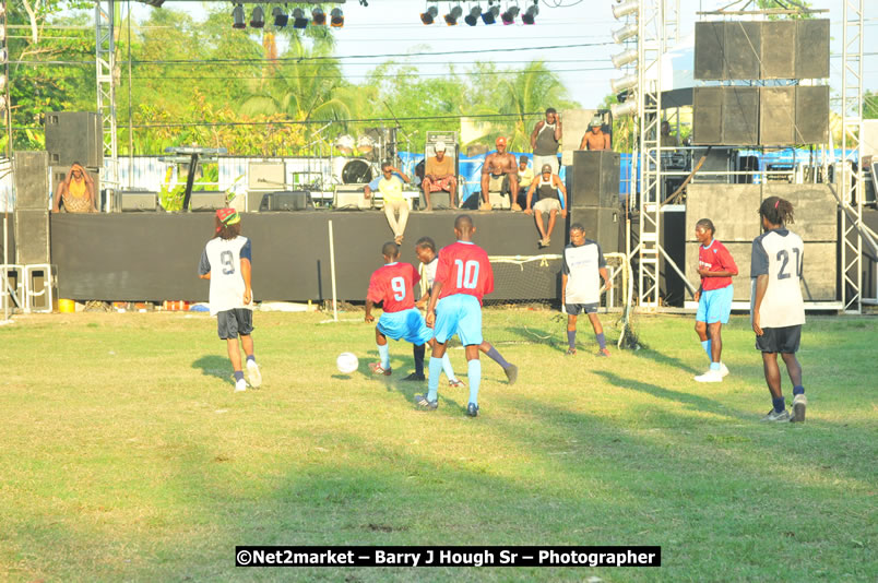 Marley Magic Traffic Jam - Celebrity Football @ Spring Break - Saturday, March 21, 2009 - Also Featuring: Kelley, Capleton, Junior Reid, Spragga Benz, Wayne Marshall, Munga, Romaine Virgo,Embee, Bango Herman, Flava K, Whisky Baggio, Andrew and Wadda Blood, Black Am I, Packa, Venue at Waz Beach, Norman Manley Boulevard, Negril Westmoreland, Jamaica - Saturday, March 21, 2009 - Photographs by Net2Market.com - Barry J. Hough Sr, Photographer/Photojournalist - Negril Travel Guide, Negril Jamaica WI - http://www.negriltravelguide.com - info@negriltravelguide.com...!