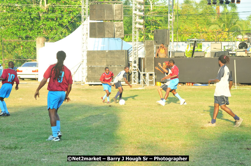 Marley Magic Traffic Jam - Celebrity Football @ Spring Break - Saturday, March 21, 2009 - Also Featuring: Kelley, Capleton, Junior Reid, Spragga Benz, Wayne Marshall, Munga, Romaine Virgo,Embee, Bango Herman, Flava K, Whisky Baggio, Andrew and Wadda Blood, Black Am I, Packa, Venue at Waz Beach, Norman Manley Boulevard, Negril Westmoreland, Jamaica - Saturday, March 21, 2009 - Photographs by Net2Market.com - Barry J. Hough Sr, Photographer/Photojournalist - Negril Travel Guide, Negril Jamaica WI - http://www.negriltravelguide.com - info@negriltravelguide.com...!