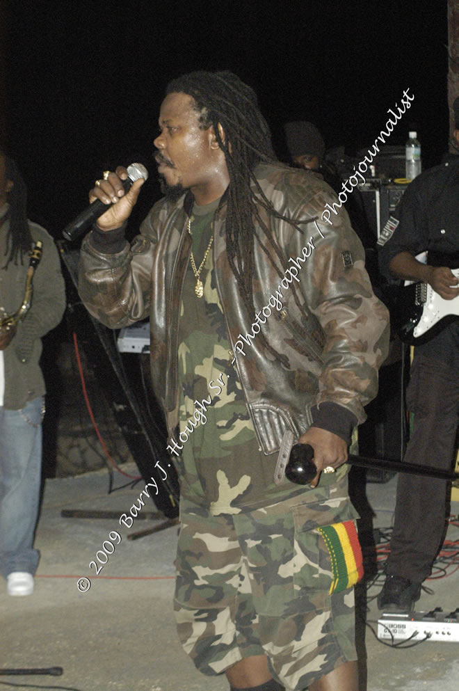  Luciano "Live in Concert" Negril Escape Resort & Spa, Openning Acts: Justice Merchant, and Timmi Burrell, Backing Band: JAH Messenjah, One Love Reggae Summer Series, West End, Negril, Westmoreland, Jamaica W.I. - Tuesday, August 11, 2009 - Photographs by Barry J. Hough Sr. Photojournalist/Photograper - Photographs taken with a Nikon D70, D100, or D300 - Negril Travel Guide, Negril Jamaica WI - http://www.negriltravelguide.com - info@negriltravelguide.com...!