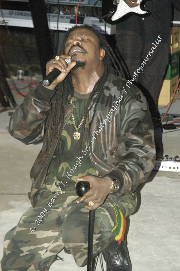  Luciano "Live in Concert" Negril Escape Resort & Spa, Openning Acts: Justice Merchant, and Timmi Burrell, Backing Band: JAH Messenjah, One Love Reggae Summer Series, West End, Negril, Westmoreland, Jamaica W.I. - Tuesday, August 11, 2009 - Photographs by Barry J. Hough Sr. Photojournalist/Photograper - Photographs taken with a Nikon D70, D100, or D300 - Negril Travel Guide, Negril Jamaica WI - http://www.negriltravelguide.com - info@negriltravelguide.com...!