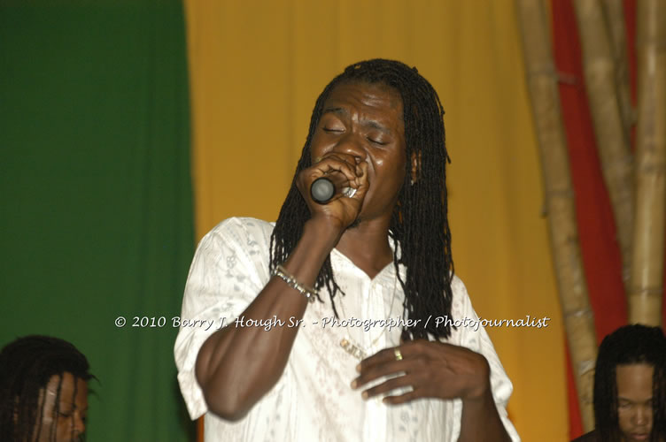 Chaka Demus & Pliers - Live In Concert @ Negril Escape Resort and Spa, December 8, 2009, One Love Drive, West End, Negril, Westmoreland, Jamaica W.I. - Photographs by Net2Market.com - Barry J. Hough Sr, Photographer/Photojournalist - Negril Travel Guide, Negril Jamaica WI - http://www.negriltravelguide.com - info@negriltravelguide.com...!