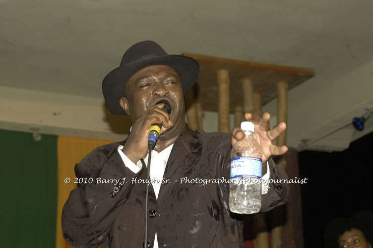 Chaka Demus & Pliers - Live In Concert @ Negril Escape Resort and Spa, December 8, 2009, One Love Drive, West End, Negril, Westmoreland, Jamaica W.I. - Photographs by Net2Market.com - Barry J. Hough Sr, Photographer/Photojournalist - Negril Travel Guide, Negril Jamaica WI - http://www.negriltravelguide.com - info@negriltravelguide.com...!