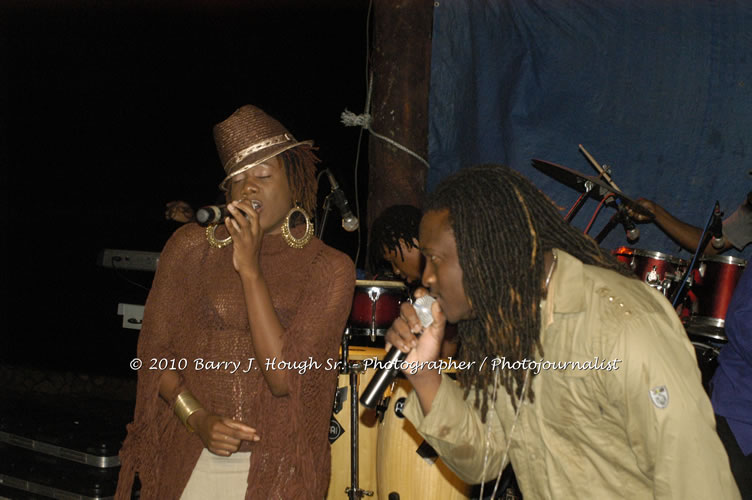 Etana - Live In Concert - One Love Reggae Concert Series 09/10 @ Negril Escape Resort and Spa, December 22, 2009, One Love Drive, West End, Negril, Westmoreland, Jamaica W.I. - Photographs by Net2Market.com - Barry J. Hough Sr, Photographer/Photojournalist - Negril Travel Guide, Negril Jamaica WI - http://www.negriltravelguide.com - info@negriltravelguide.com...!