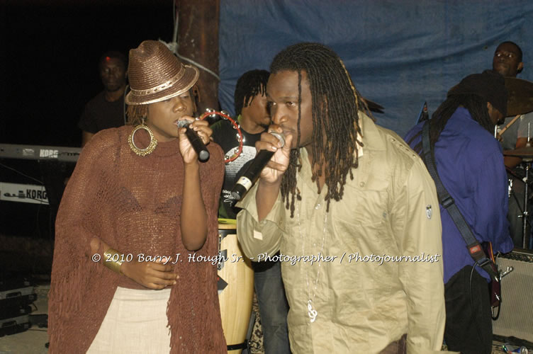 Etana - Live In Concert - One Love Reggae Concert Series 09/10 @ Negril Escape Resort and Spa, December 22, 2009, One Love Drive, West End, Negril, Westmoreland, Jamaica W.I. - Photographs by Net2Market.com - Barry J. Hough Sr, Photographer/Photojournalist - Negril Travel Guide, Negril Jamaica WI - http://www.negriltravelguide.com - info@negriltravelguide.com...!