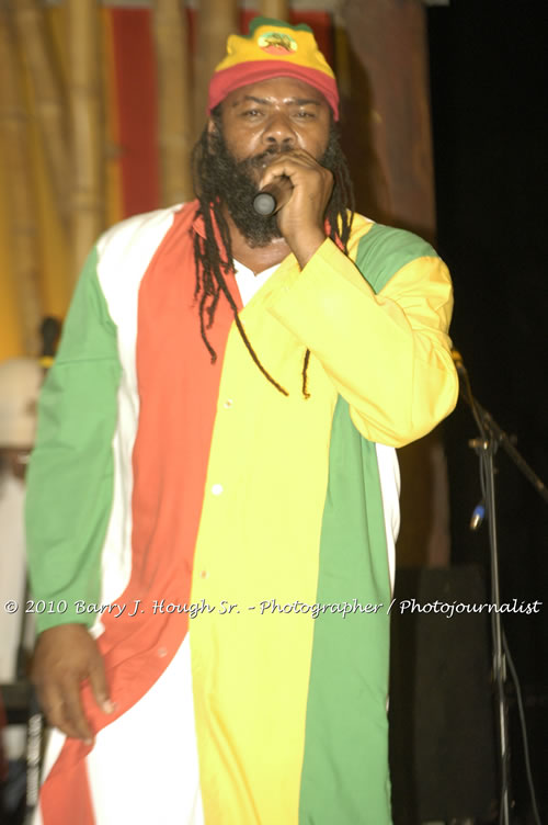 Freddy McGregor - Live In Concert @ Negril Escape Resort and Spa, One Love Drive, West End, Negril, Westmoreland, Jamaica W.I. - Photographs by Net2Market.com - Barry J. Hough Sr, Photographer/Photojournalist - Negril Travel Guide, Negril Jamaica WI - http://www.negriltravelguide.com - info@negriltravelguide.com...!