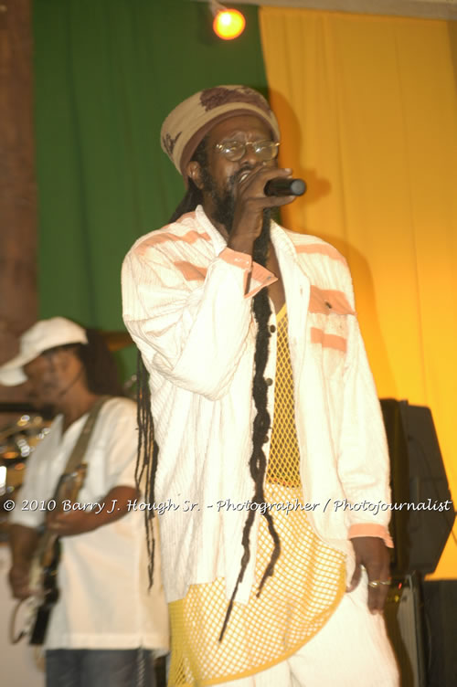 Freddy McGregor - Live In Concert @ Negril Escape Resort and Spa, One Love Drive, West End, Negril, Westmoreland, Jamaica W.I. - Photographs by Net2Market.com - Barry J. Hough Sr, Photographer/Photojournalist - Negril Travel Guide, Negril Jamaica WI - http://www.negriltravelguide.com - info@negriltravelguide.com...!