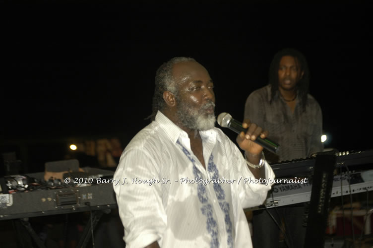 Freddy McGregor - Live In Concert @ Negril Escape Resort and Spa, One Love Drive, West End, Negril, Westmoreland, Jamaica W.I. - Photographs by Net2Market.com - Barry J. Hough Sr, Photographer/Photojournalist - Negril Travel Guide, Negril Jamaica WI - http://www.negriltravelguide.com - info@negriltravelguide.com...!