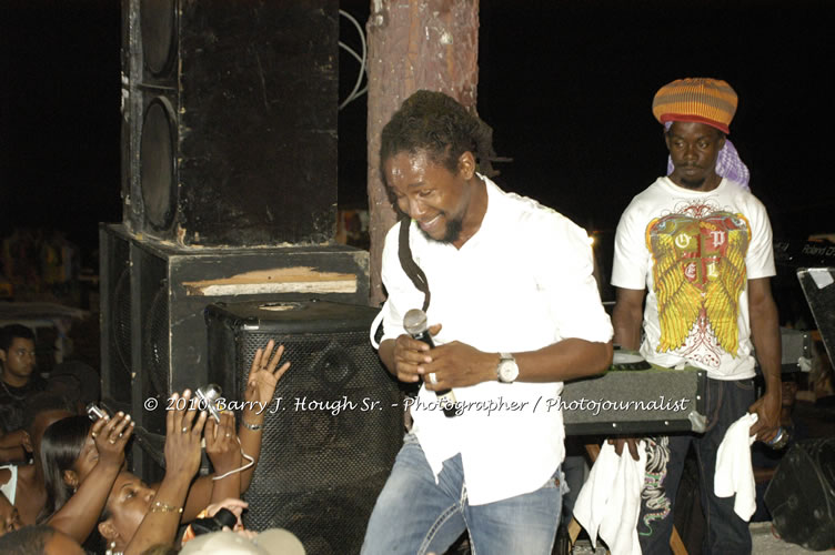 JAH Cure - Live In Concert @ Negril Escape Resort and Spa, December 15, 2009, One Love Drive, West End, Negril, Westmoreland, Jamaica W.I. - Photographs by Net2Market.com - Barry J. Hough Sr, Photographer/Photojournalist - Negril Travel Guide, Negril Jamaica WI - http://www.negriltravelguide.com - info@negriltravelguide.com...!