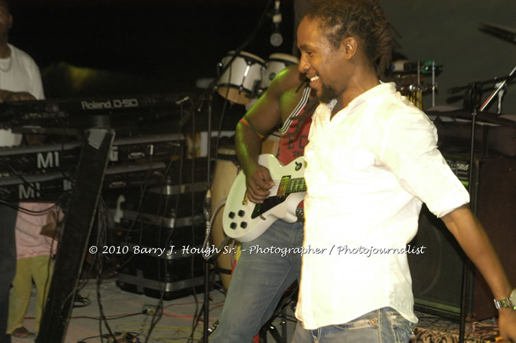 JAH Cure - Live In Concert @ Negril Escape Resort and Spa, December 15, 2009, One Love Drive, West End, Negril, Westmoreland, Jamaica W.I. - Photographs by Net2Market.com - Barry J. Hough Sr, Photographer/Photojournalist - Negril Travel Guide, Negril Jamaica WI - http://www.negriltravelguide.com - info@negriltravelguide.com...!