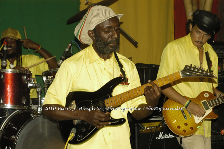 John Holt - Live in Concert - Also featuring Uprising Bank, plus DJ Gemini @ One Love Reggae Concerts Series 09/10 @ Negril Escape Resort & Spa, February 9, 2010, One Love Drive, West End, Negril, Westmoreland, Jamaica W.I. - Photographs by Net2Market.com - Barry J. Hough Sr, Photographer/Photojournalist - The Negril Travel Guide - Negril's and Jamaica's Number One Concert Photography Web Site with over 40,000 Jamaican Concert photographs Published -  Negril Travel Guide, Negril Jamaica WI - http://www.negriltravelguide.com - info@negriltravelguide.com...!