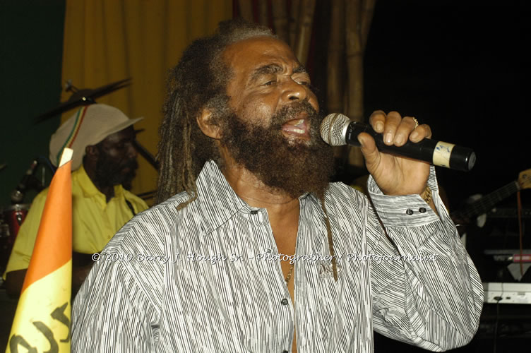 John Holt - Live in Concert - Also featuring Uprising Bank, plus DJ Gemini @ One Love Reggae Concerts Series 09/10 @ Negril Escape Resort & Spa, February 9, 2010, One Love Drive, West End, Negril, Westmoreland, Jamaica W.I. - Photographs by Net2Market.com - Barry J. Hough Sr, Photographer/Photojournalist - The Negril Travel Guide - Negril's and Jamaica's Number One Concert Photography Web Site with over 40,000 Jamaican Concert photographs Published -  Negril Travel Guide, Negril Jamaica WI - http://www.negriltravelguide.com - info@negriltravelguide.com...!