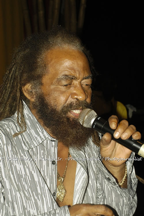 John Holt - Live in Concert - Also featuring Uprising Bank, plus DJ Gemini @ One Love Reggae Concerts Series 09/10 @ Negril Escape Resort & Spa, February 9, 2010, One Love Drive, West End, Negril, Westmoreland, Jamaica W.I. - Photographs by Net2Market.com - Barry J. Hough Sr, Photographer/Photojournalist - The Negril Travel Guide - Negril's and Jamaica's Number One Concert Photography Web Site with over 40,000 Jamaican Concert photographs Published -  Negril Travel Guide, Negril Jamaica WI - http://www.negriltravelguide.com - info@negriltravelguide.com...!