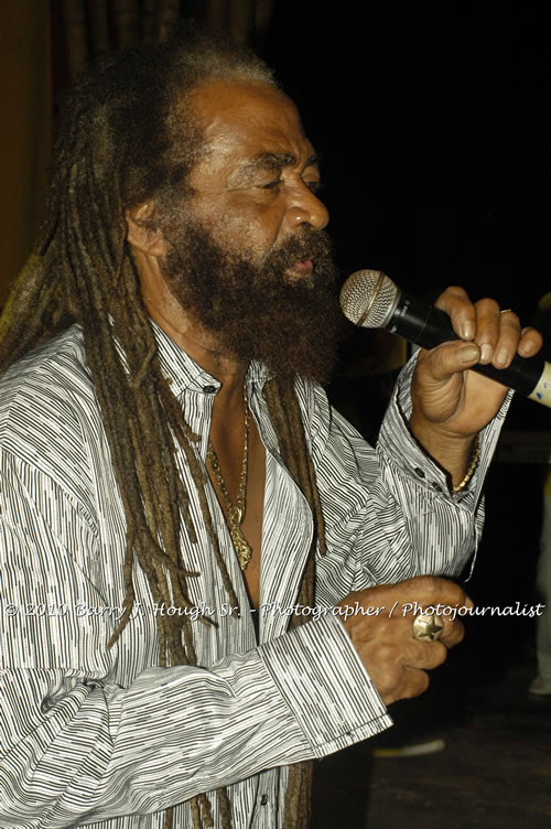 John Holt - Live in Concert - Also featuring Uprising Bank, plus DJ Gemini @ One Love Reggae Concerts Series 09/10 @ Negril Escape Resort & Spa, February 9, 2010, One Love Drive, West End, Negril, Westmoreland, Jamaica W.I. - Photographs by Net2Market.com - Barry J. Hough Sr, Photographer/Photojournalist - The Negril Travel Guide - Negril's and Jamaica's Number One Concert Photography Web Site with over 40,000 Jamaican Concert photographs Published -  Negril Travel Guide, Negril Jamaica WI - http://www.negriltravelguide.com - info@negriltravelguide.com...!