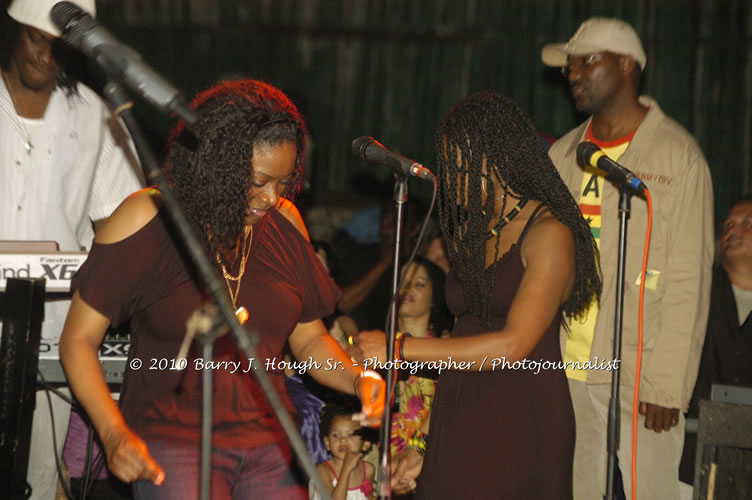 Julian Marley - Grammy Nominee & Son of the Legend Bob Marley - Live in Concert - Also featuring Ras Noble, Power Drill, Iron Head, & Robin Banks - Backing Band Roots Warrior, plus DJ Gemini @ One Love Reggae Concerts Series 09/10 @ Negril Escape Resort & Spa, February 2, 2010, One Love Drive, West End, Negril, Westmoreland, Jamaica W.I. - Photographs by Net2Market.com - Barry J. Hough Sr, Photographer/Photojournalist - The Negril Travel Guide - Negril's and Jamaica's Number One Concert Photography Web Site with over 40,000 Jamaican Concert photographs Published -  Negril Travel Guide, Negril Jamaica WI - http://www.negriltravelguide.com - info@negriltravelguide.com...!