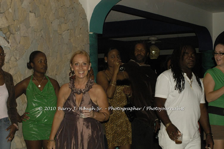 Marcia Griffiths & Edge Michael - Live In Concert - One Love Reggae Concert Series 09/10 @ Negril Escape Resort and Spa, December 29, 2009, One Love Drive, West End, Negril, Westmoreland, Jamaica W.I. - Photographs by Net2Market.com - Barry J. Hough Sr, Photographer/Photojournalist - Negril Travel Guide, Negril Jamaica WI - http://www.negriltravelguide.com - info@negriltravelguide.com...!