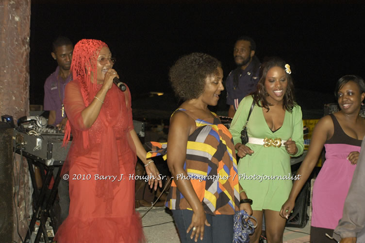 Marcia Griffiths & Edge Michael - Live In Concert - One Love Reggae Concert Series 09/10 @ Negril Escape Resort and Spa, December 29, 2009, One Love Drive, West End, Negril, Westmoreland, Jamaica W.I. - Photographs by Net2Market.com - Barry J. Hough Sr, Photographer/Photojournalist - Negril Travel Guide, Negril Jamaica WI - http://www.negriltravelguide.com - info@negriltravelguide.com...!