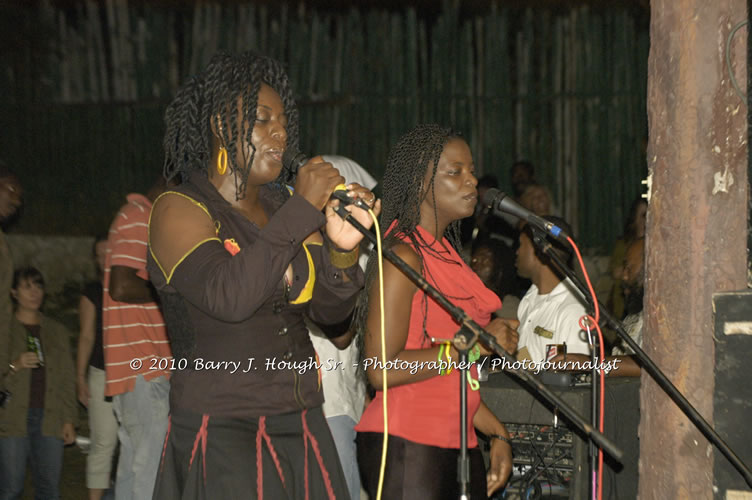 Richie Spice - Live In Concert - One Love Reggae Concert Series 09/10 @ Negril Escape Resort and Spa, January 19, 2010, One Love Drive, West End, Negril, Westmoreland, Jamaica W.I. - Photographs by Net2Market.com - Barry J. Hough Sr, Photographer/Photojournalist - Negril Travel Guide, Negril Jamaica WI - http://www.negriltravelguide.com - info@negriltravelguide.com...!