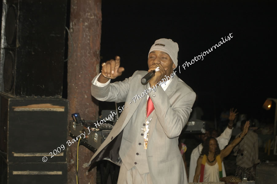  Sanchez - Live in Concert - at the One Love Reggae Concert Series 09/10 @ Negril Escape Resort & Spa - Also Featuring: Timmi Burrell and Justice Merchant- Backing Band Roots Warrior - DJ Gemini - MC Oliver Cargill, Negril Escape Resort & Spa, One Love Drive, West End, Negril, Westmoreland, Jamaica W.I. - Tuesday, November 24, 2009 - Photographs by Net2Market.com - Barry J. Hough Sr, Photographer / Photojournalist - Photos taken with a Nikon D70, D100, or D300 - Negril Travel Guide, Negril Jamaica WI - http://www.negriltravelguide.com - info@negriltravelguide.com...!