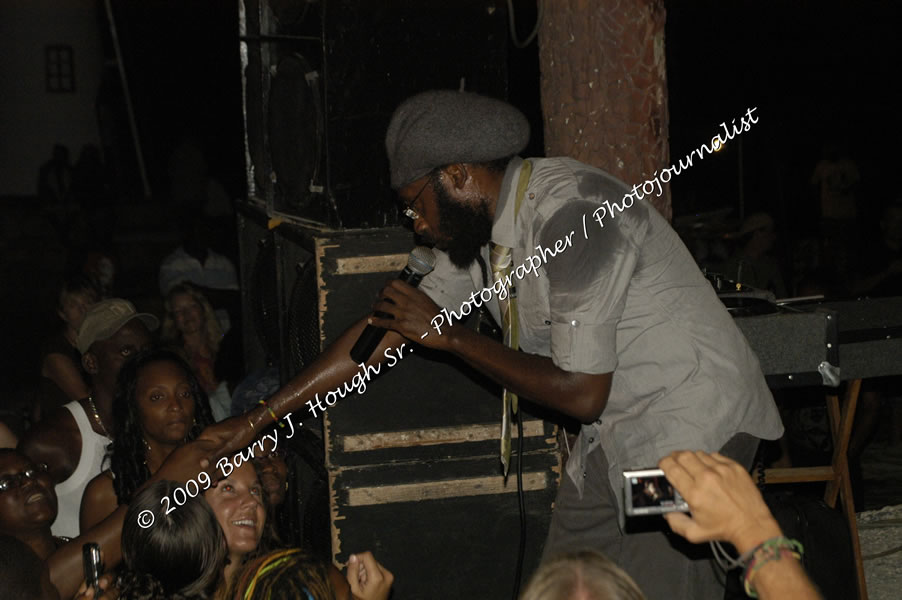  Tarrus Riley - Live in Concert - at the One Love Reggae Concert Series 09/10 @ Negril Escape Resort & Spa - Also Featuring: Mistic Bowie, Monday Justice, Cash, Dean Frazier - DJ Gemini - MC Oliver Cargill, Negril Escape Resort & Spa, One Love Drive, West End, Negril, Westmoreland, Jamaica W.I. - Tuesday, November 17, 2009 - Photographs by Net2Market.com - Barry J. Hough Sr, Photographer / Photojournalist - Photos taken with a Nikon D70, D100, or D300 - Negril Travel Guide, Negril Jamaica WI - http://www.negriltravelguide.com - info@negriltravelguide.com...!